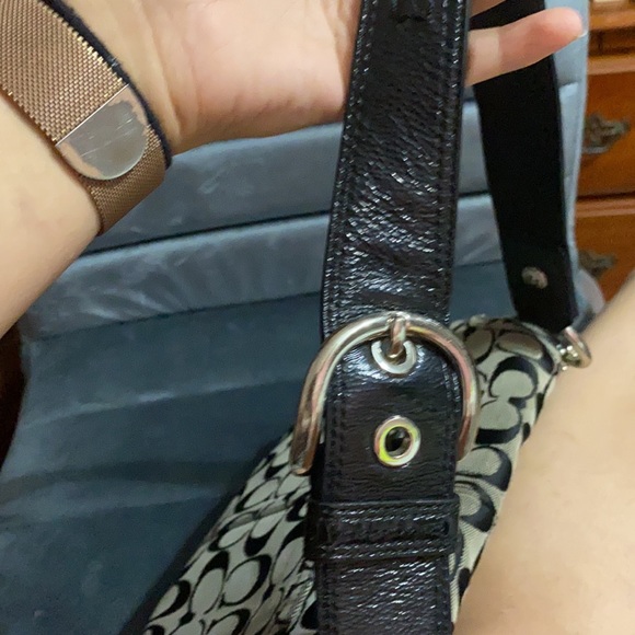 Coach purse - Picture 5 of 7